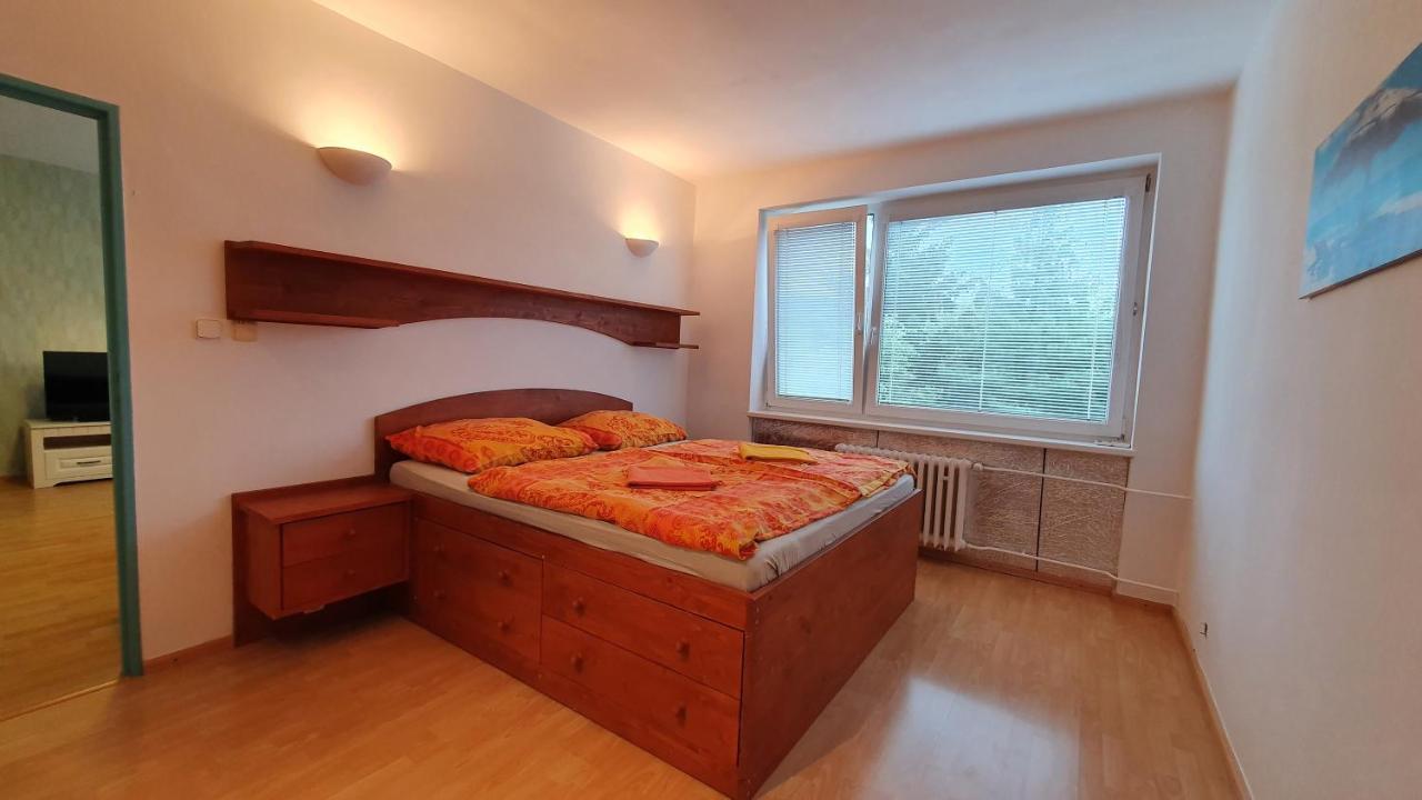 Lakeview Apartments Piest'any Esterno foto